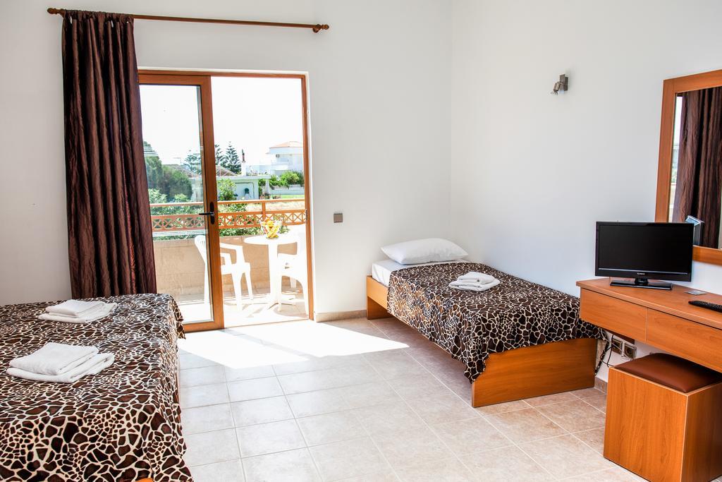 Hotel Ledras Gennadi Phòng bức ảnh